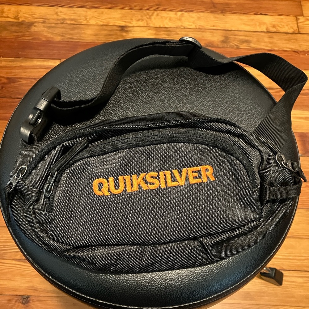 Quiksilver Black cross body waist Bag